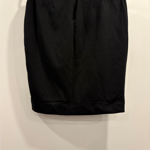 Banana Republic Sleek Black Skirt - Picture 4 of 4